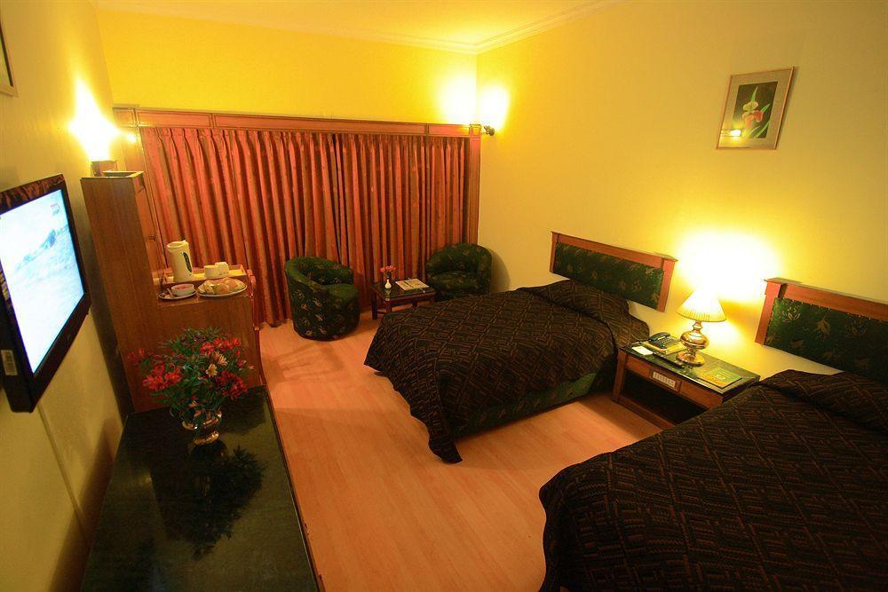 The Monarch Hotel Ooty Exteriör bild